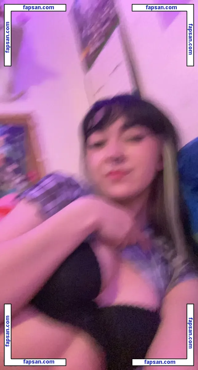 fruitgummys голая фото #0003 с Онлифанс