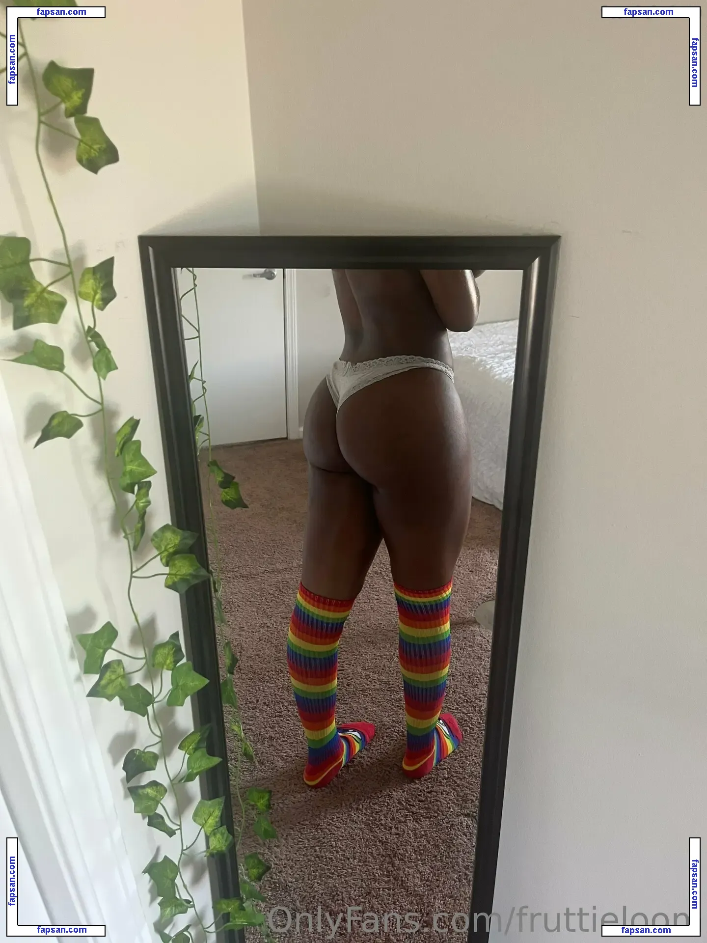 fruttieloom nude photo #0012 from OnlyFans