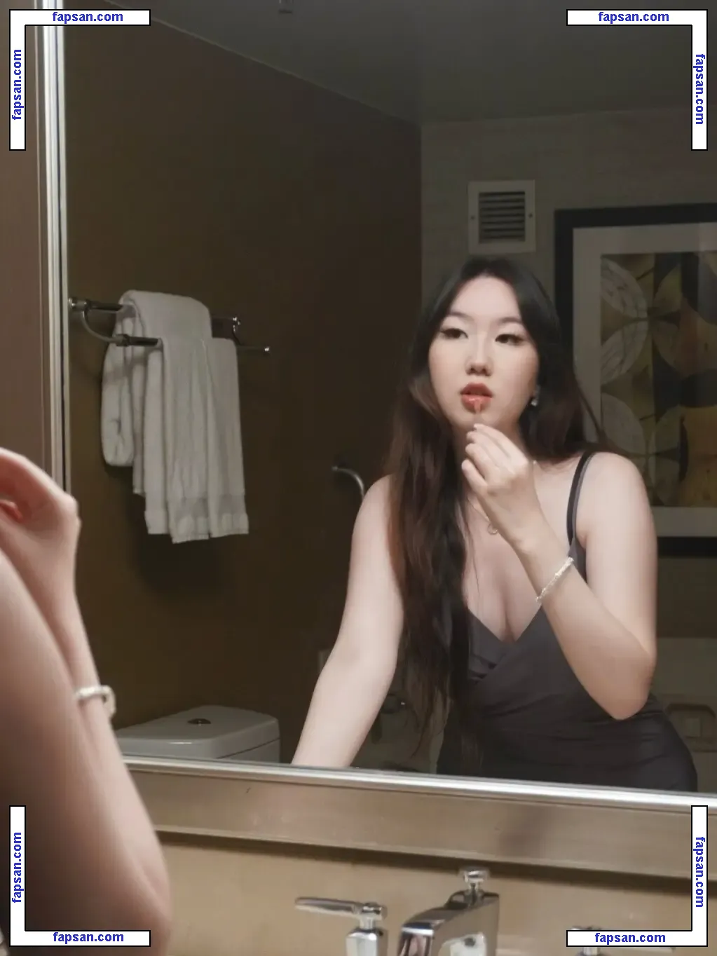 Fufu Flutters ASMR nude photo #0005 from OnlyFans