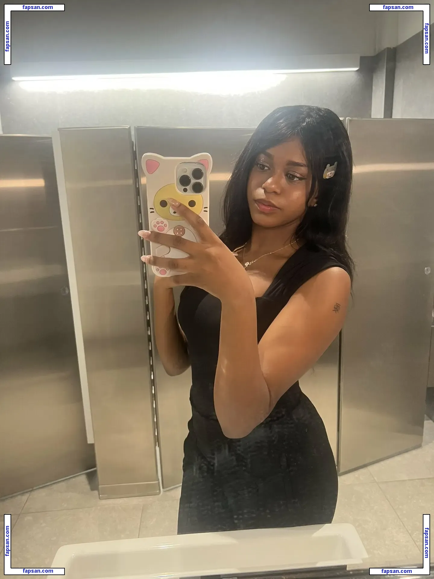 fulltimewaifuu nude photo #0011 from OnlyFans