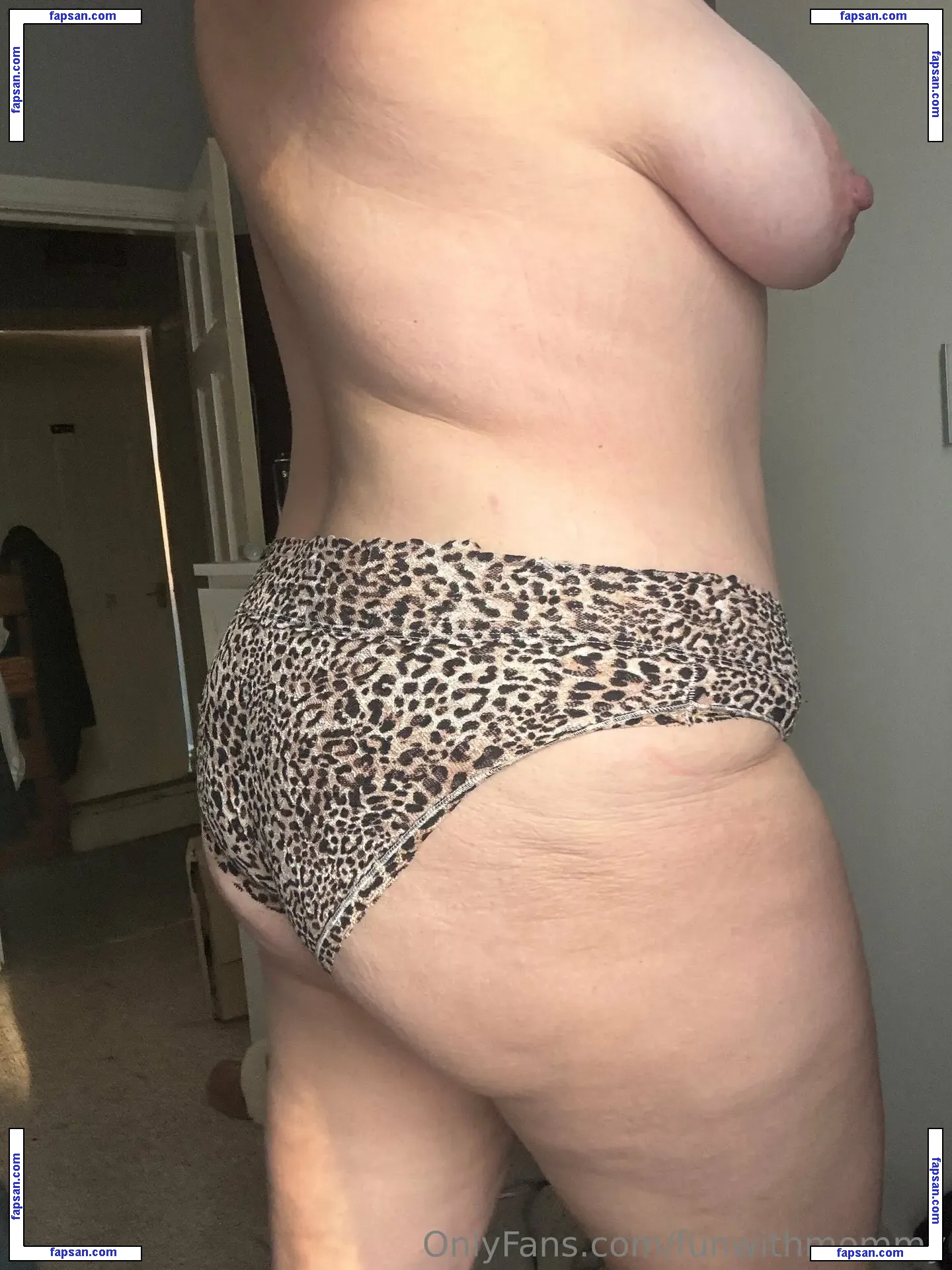 funwithmommy nude photo #0441 from OnlyFans