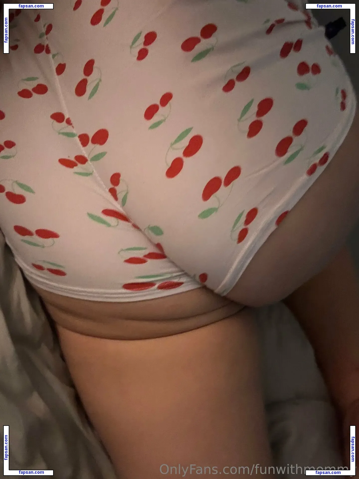 funwithmommy nude photo #0459 from OnlyFans