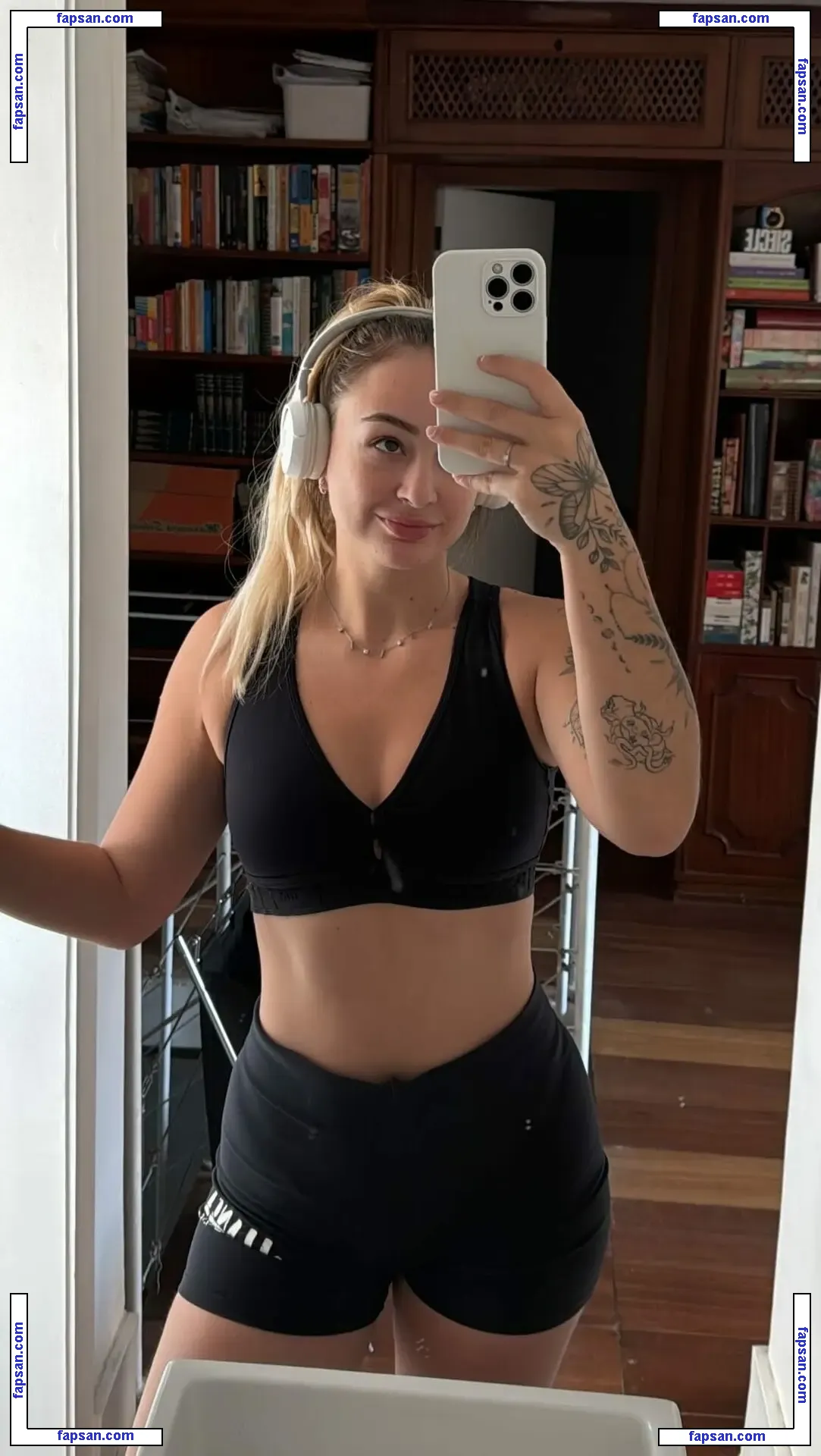 Gabi Gagliassi nude photo #0115 from OnlyFans
