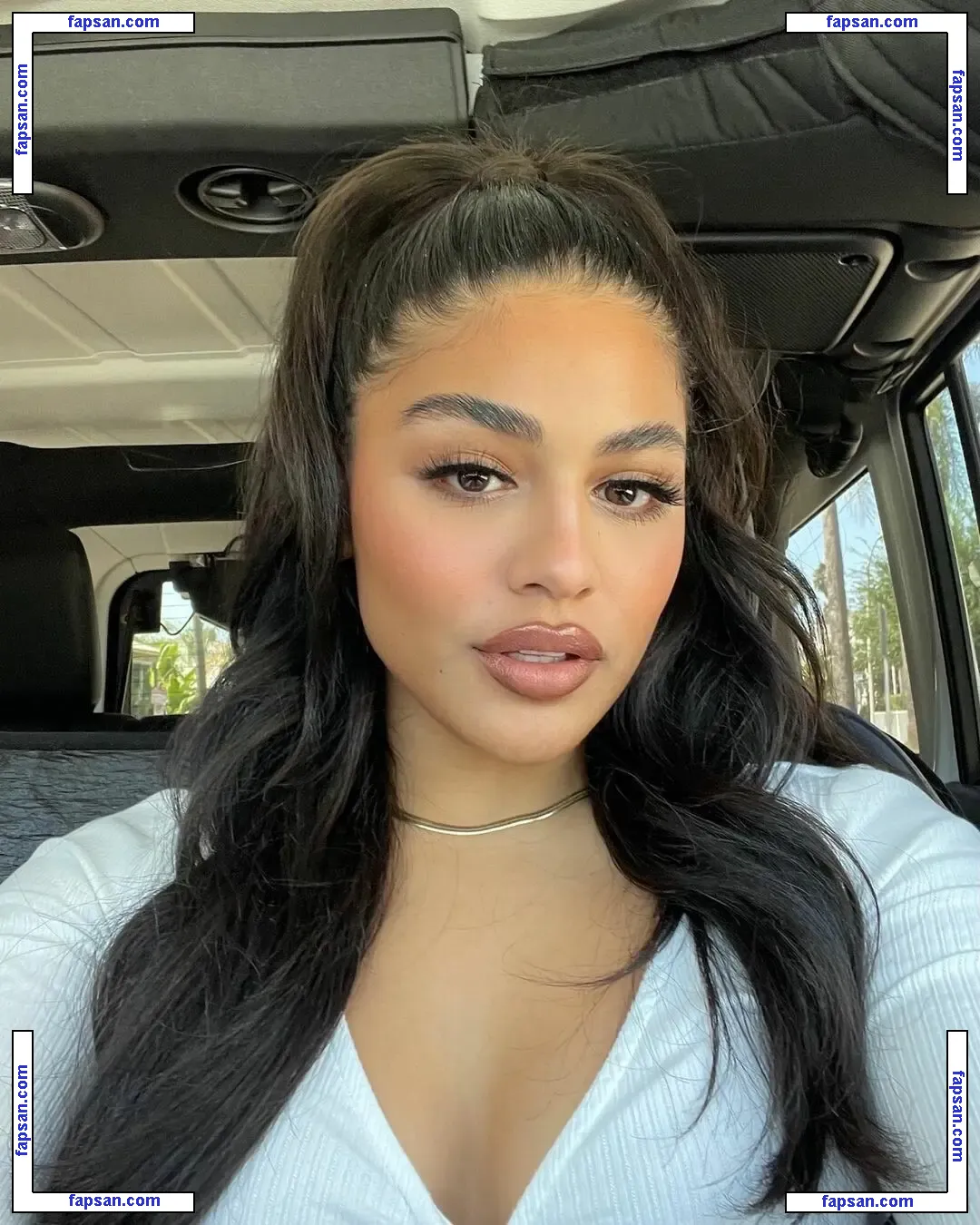 Gabriela Bandy nude photo #0024 from OnlyFans