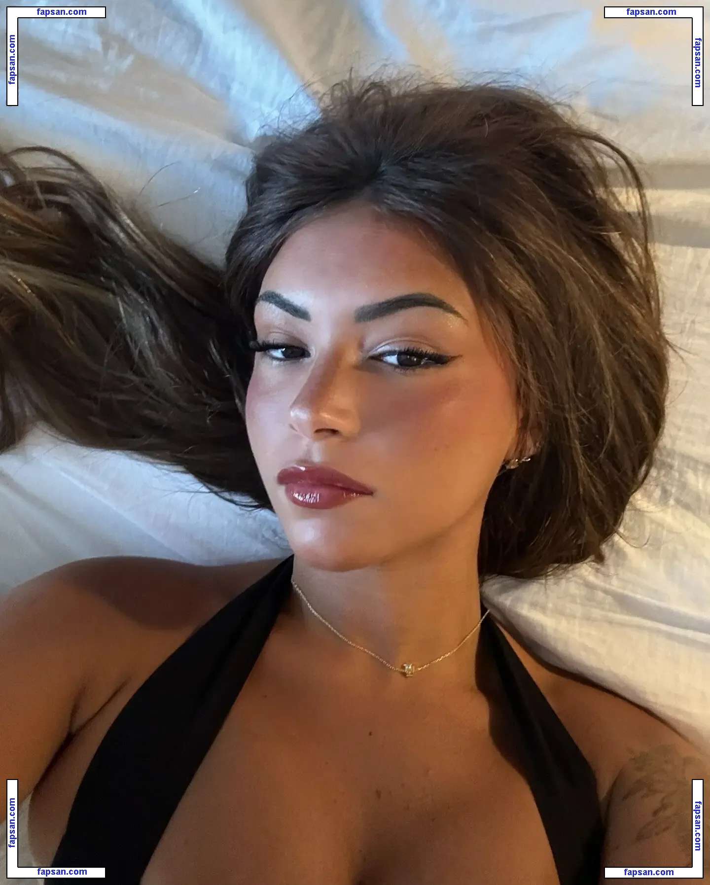 Gabriela Moura nude photo #0374 from OnlyFans