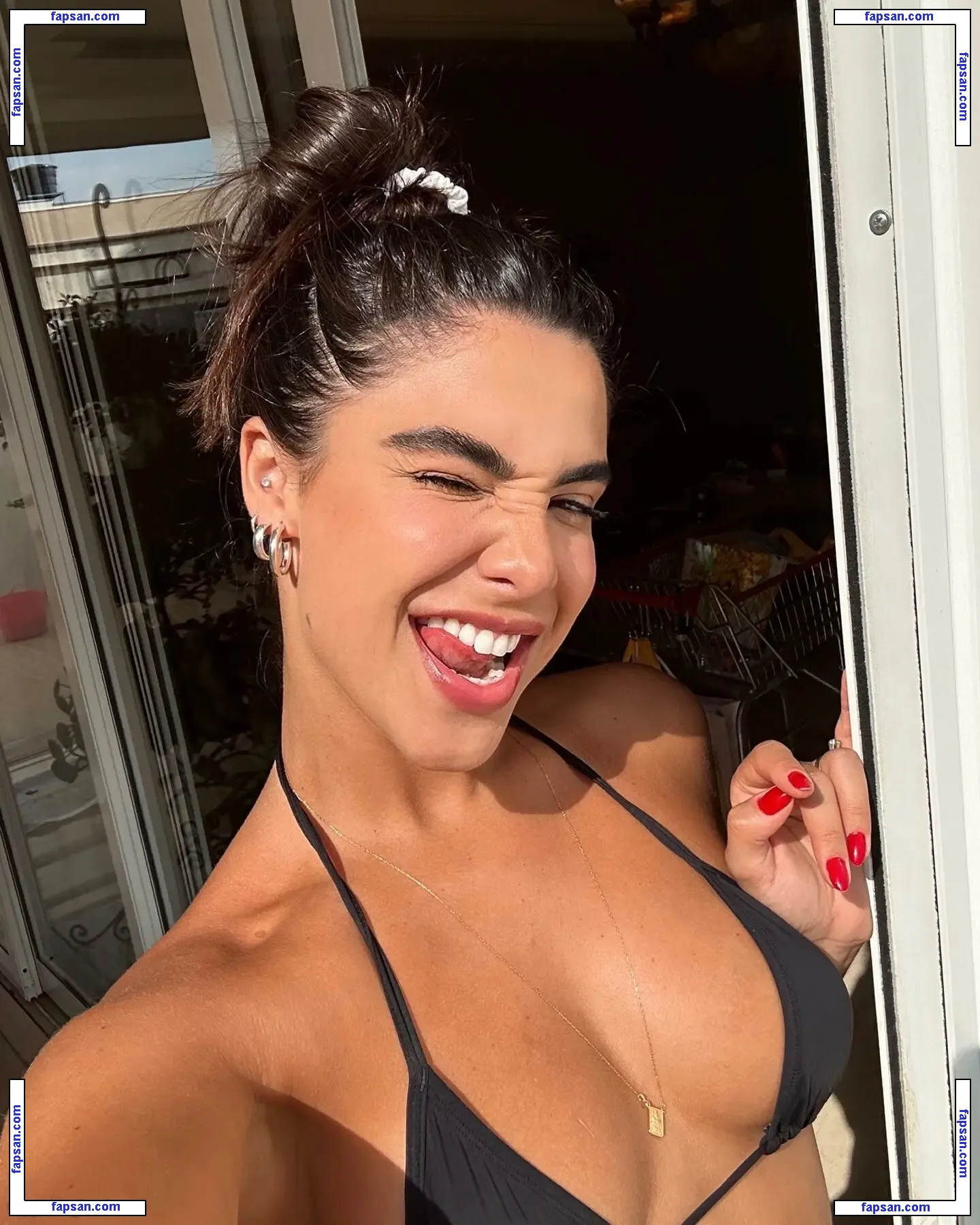 Gabriela Versiani nude photo #0164 from OnlyFans