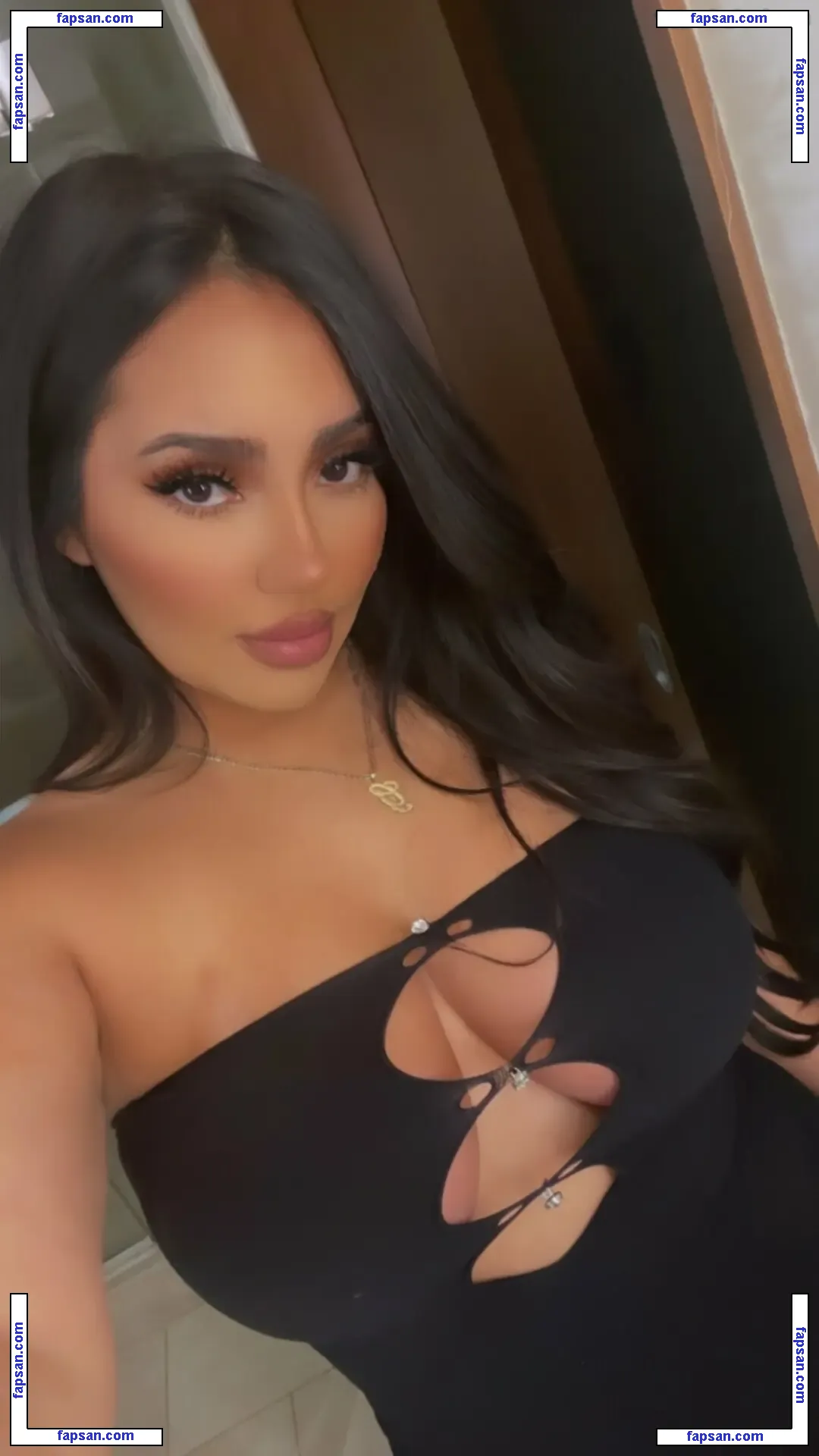 Gabrielitaa8 nude photo #0007 from OnlyFans