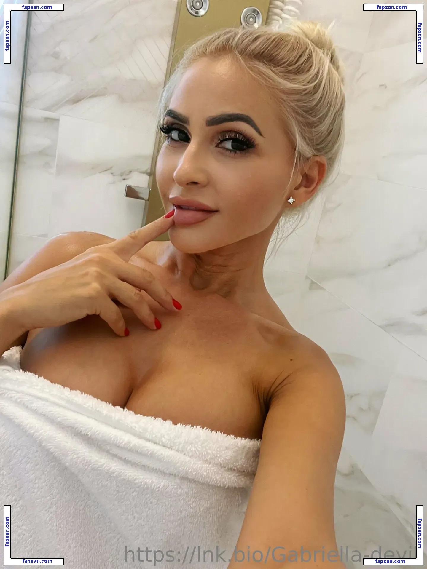 gabrielladeville nude photo #0125 from OnlyFans