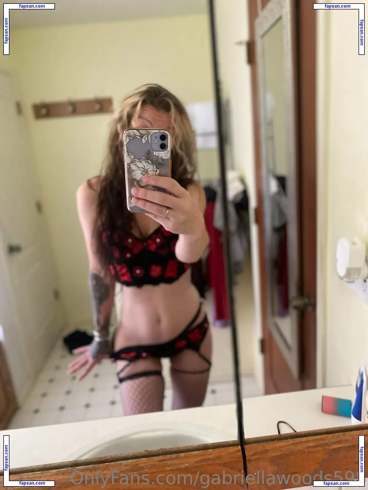 gabriellawoods598 nude photo #0002 from OnlyFans