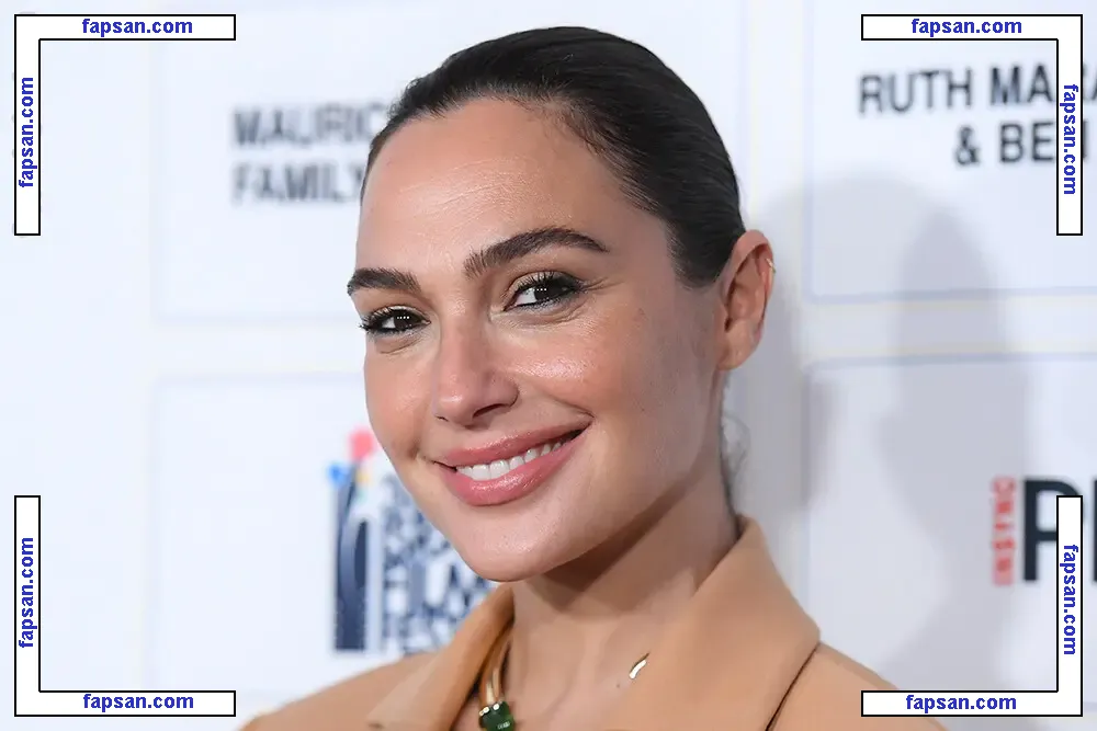 Gal Gadot nude photo #1495 from OnlyFans