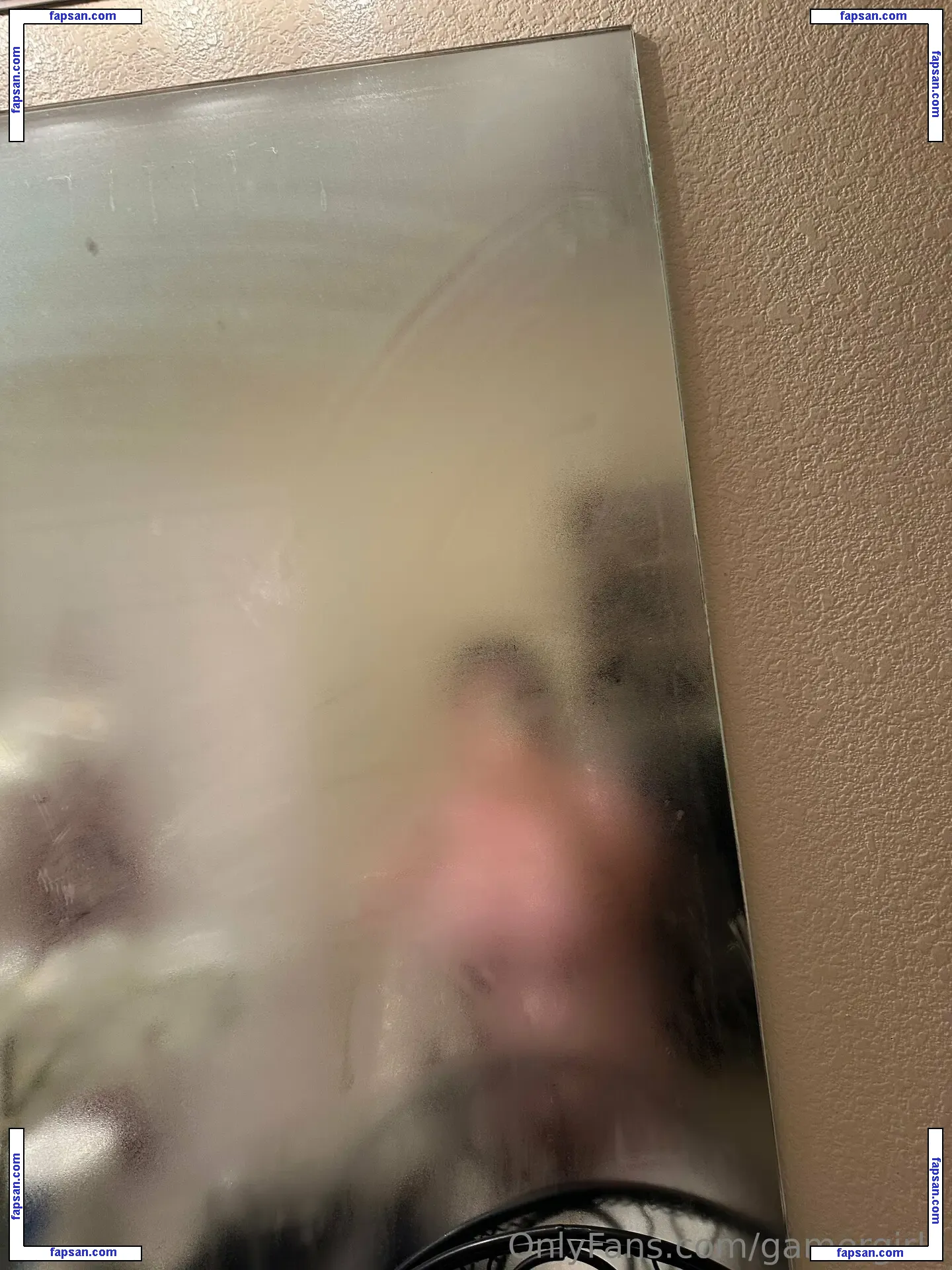 gamergirl2 nude photo #0003 from OnlyFans