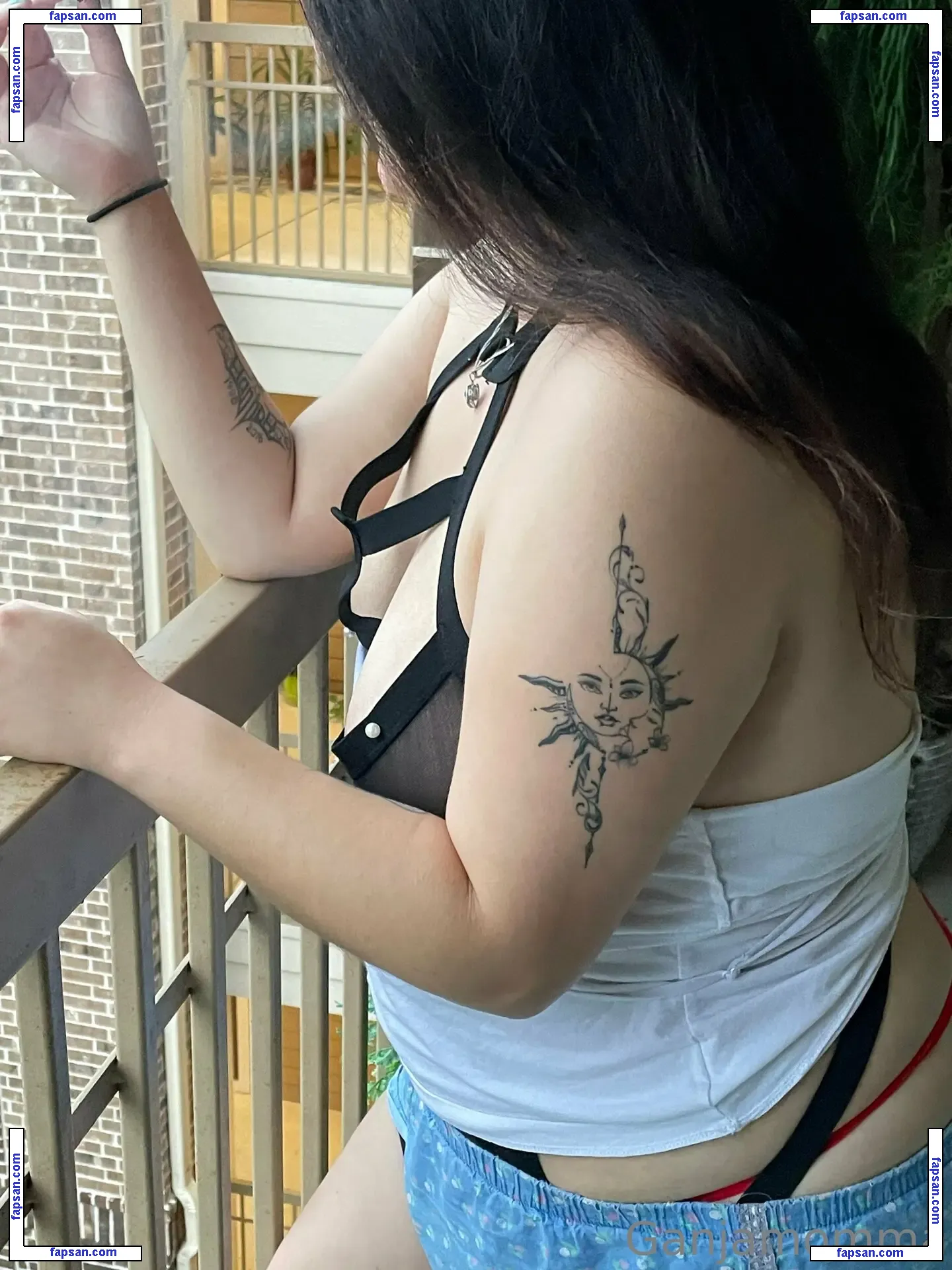 ganjamomma nude photo #0002 from OnlyFans