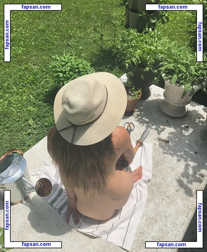 gardener голая фото #0002 с Онлифанс