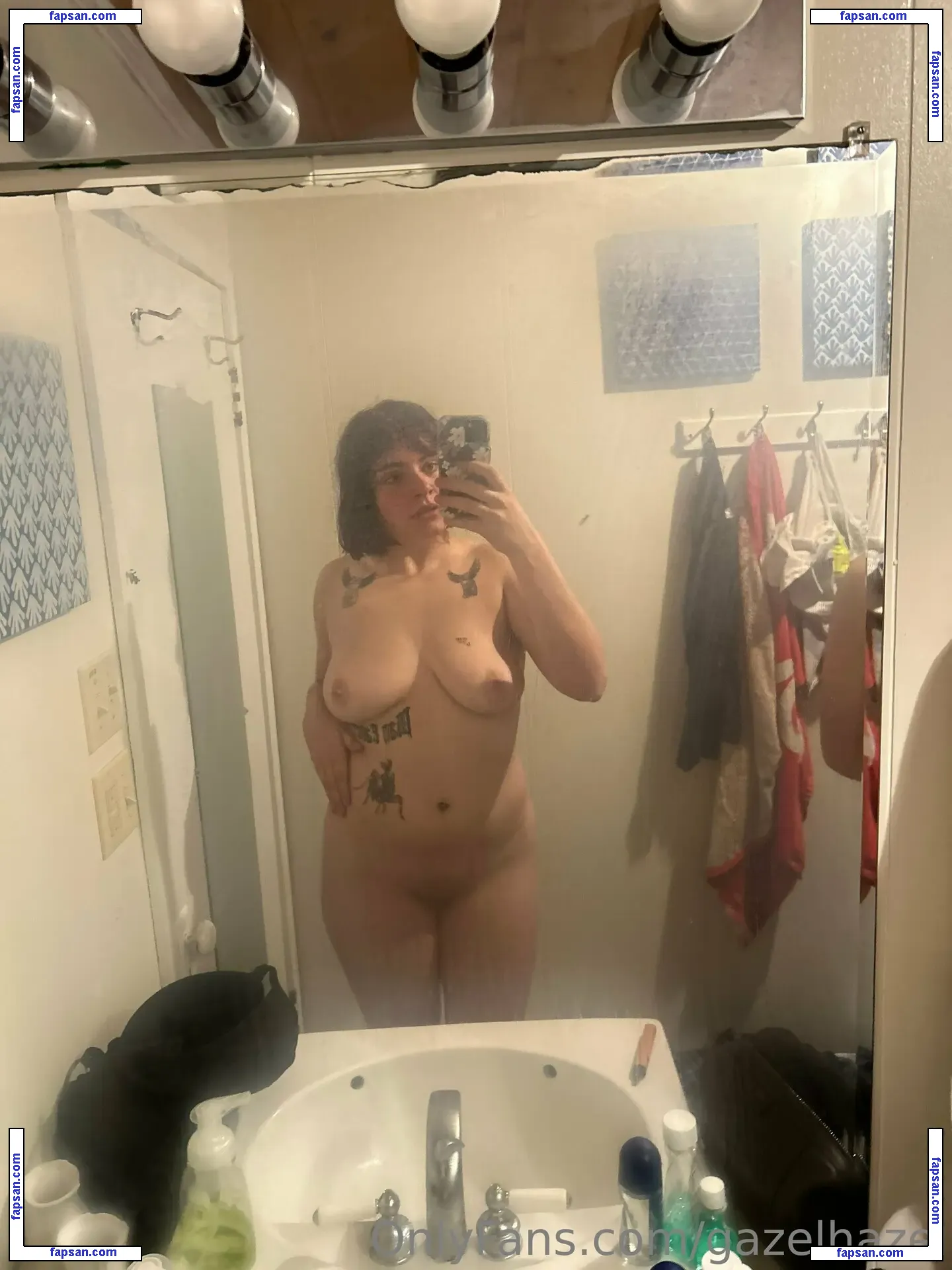 gazelhazel nude photo #0023 from OnlyFans