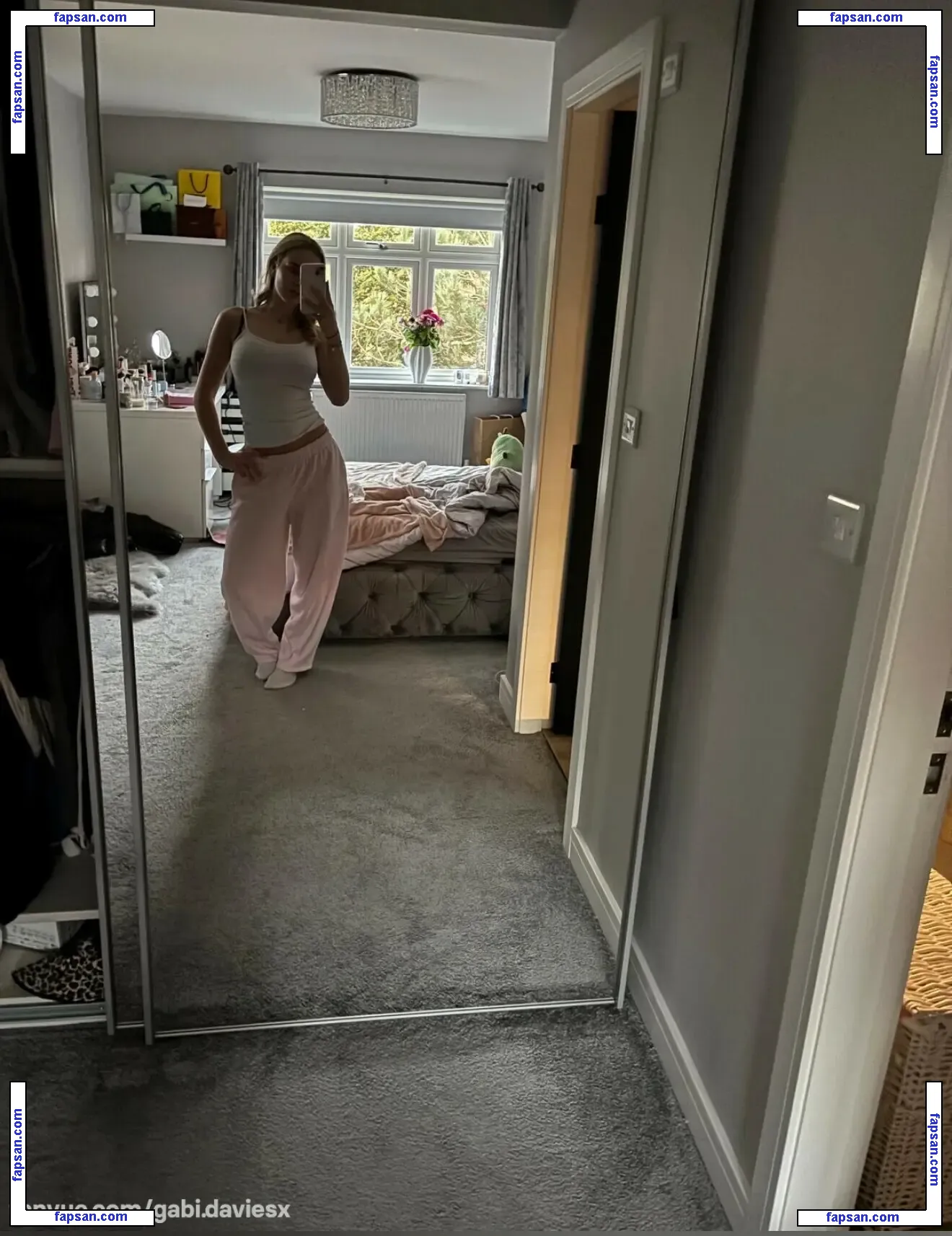 Gazygabz3 nude photo #0029 from OnlyFans
