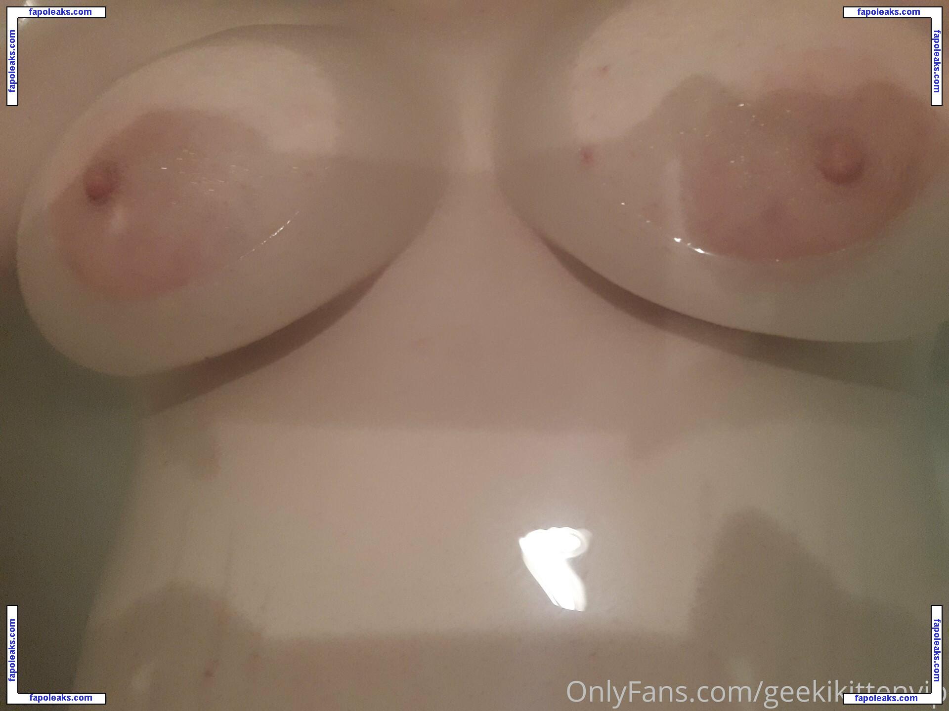 geekikittenvip / tori.stewart99 nude photo #0011 from OnlyFans