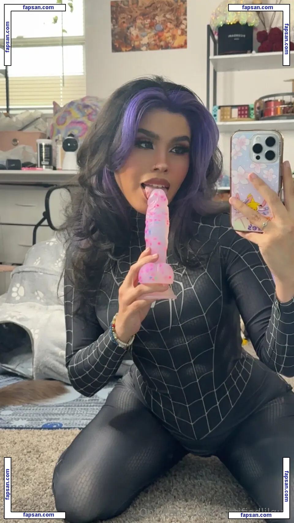 Geminisavy nude photo #0004 from OnlyFans