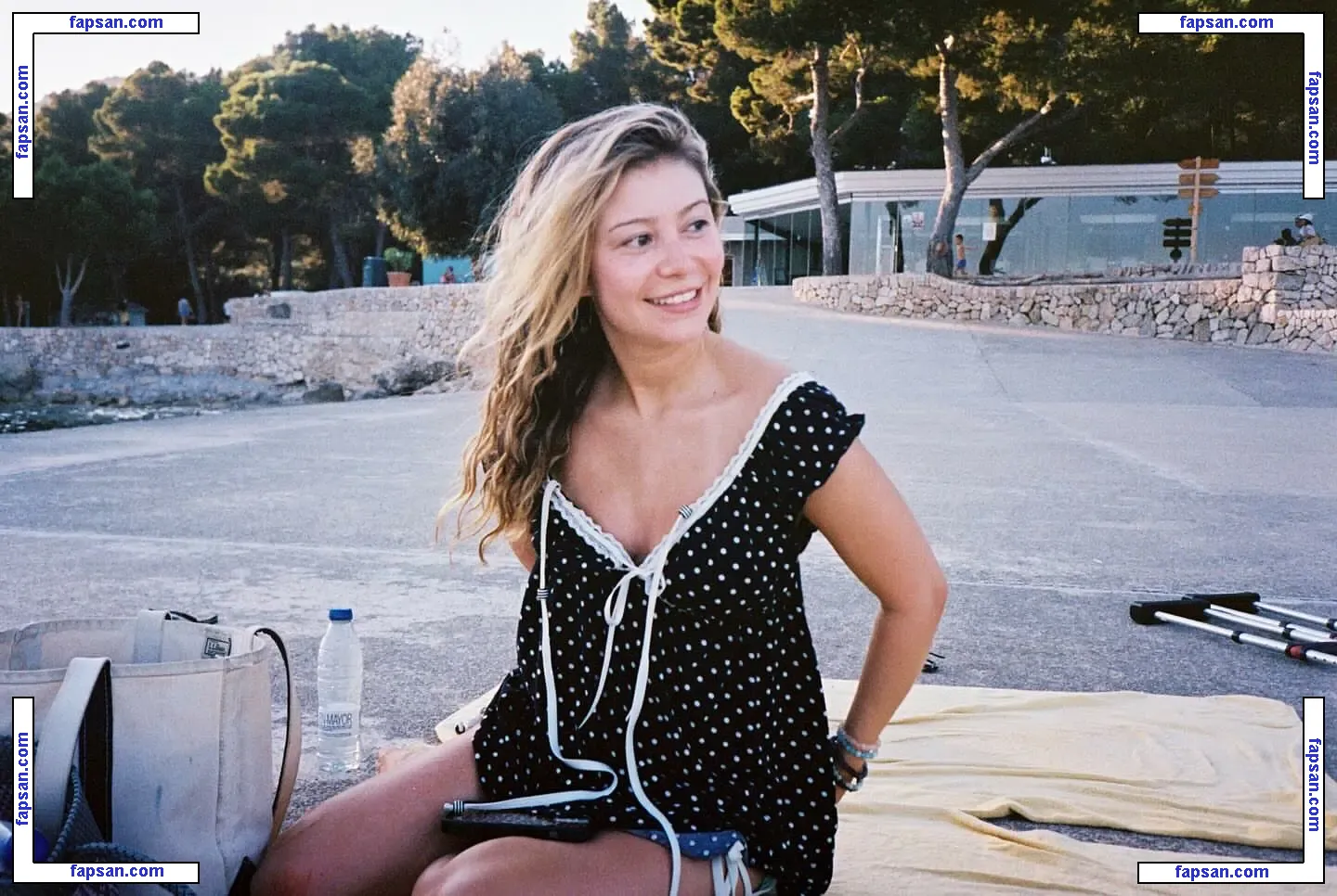 Genevieve Hannelius nude photo #0115 from OnlyFans