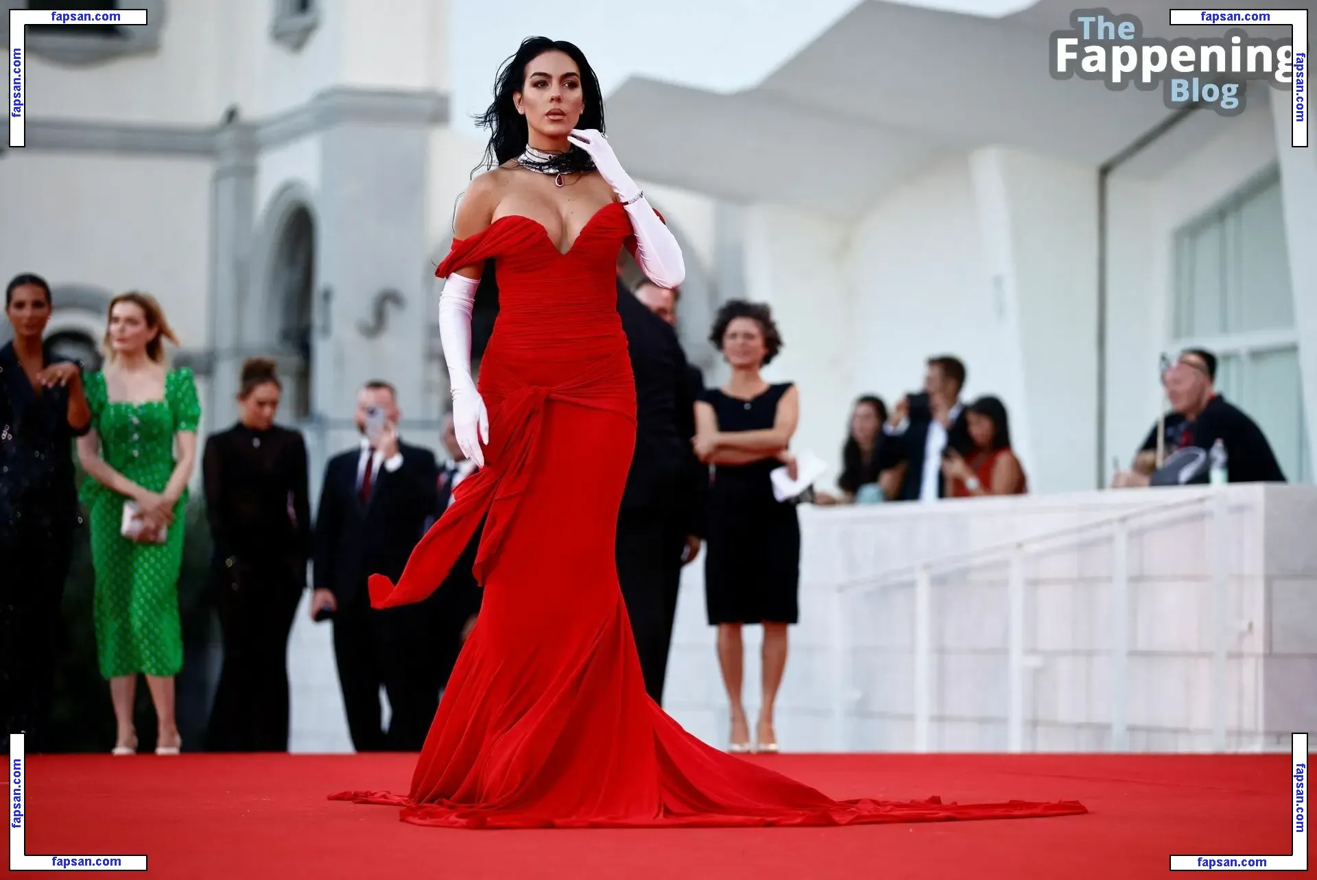 Georgina Rodriguez голая фото #1119 с Онлифанс