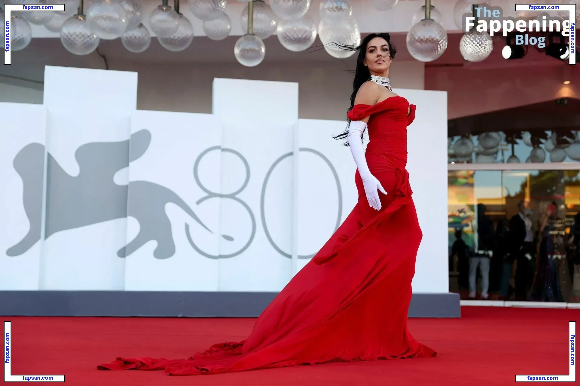 Georgina Rodriguez голая фото #1120 с Онлифанс