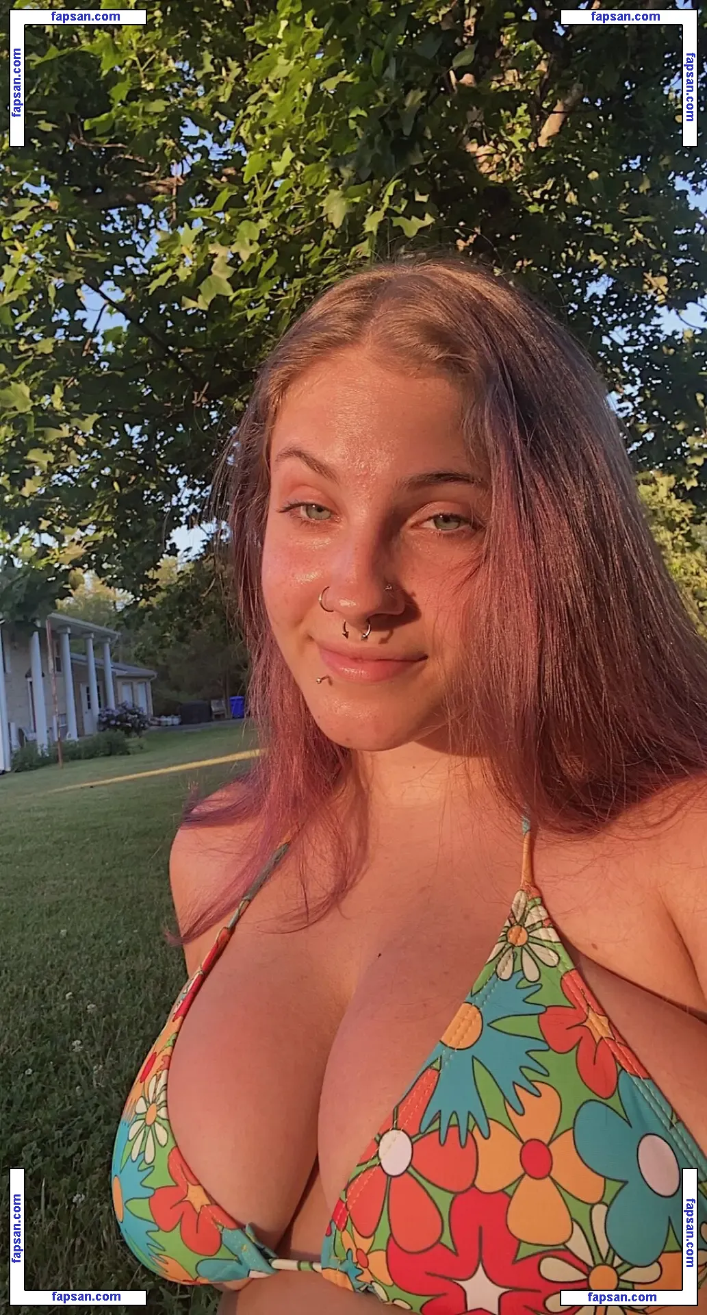 ggraciebabie nude photo #0002 from OnlyFans