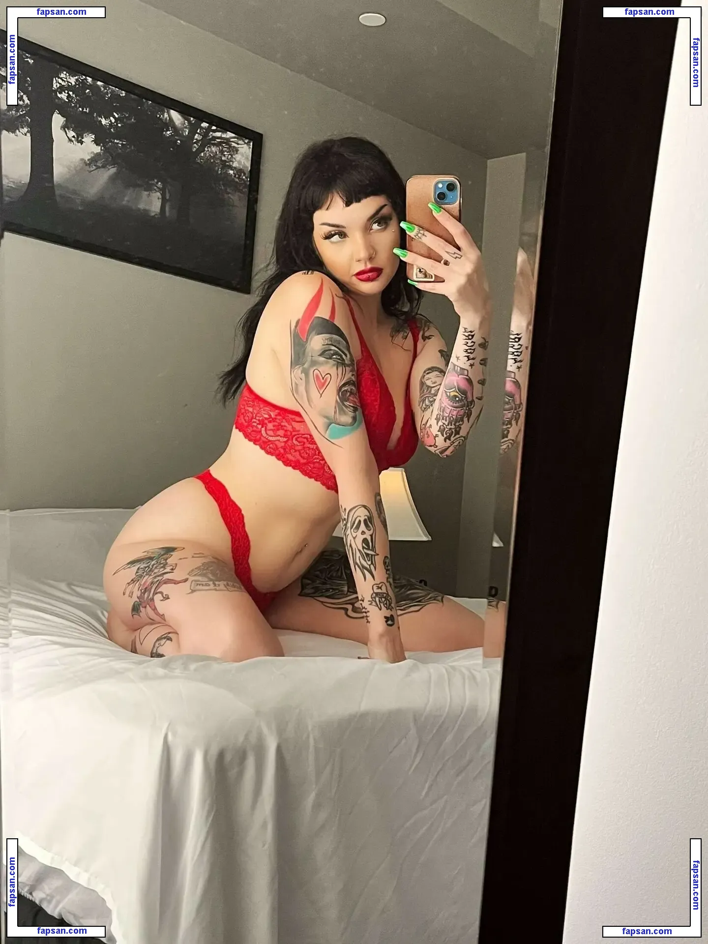 Ghostfamee nude photo #0008 from OnlyFans