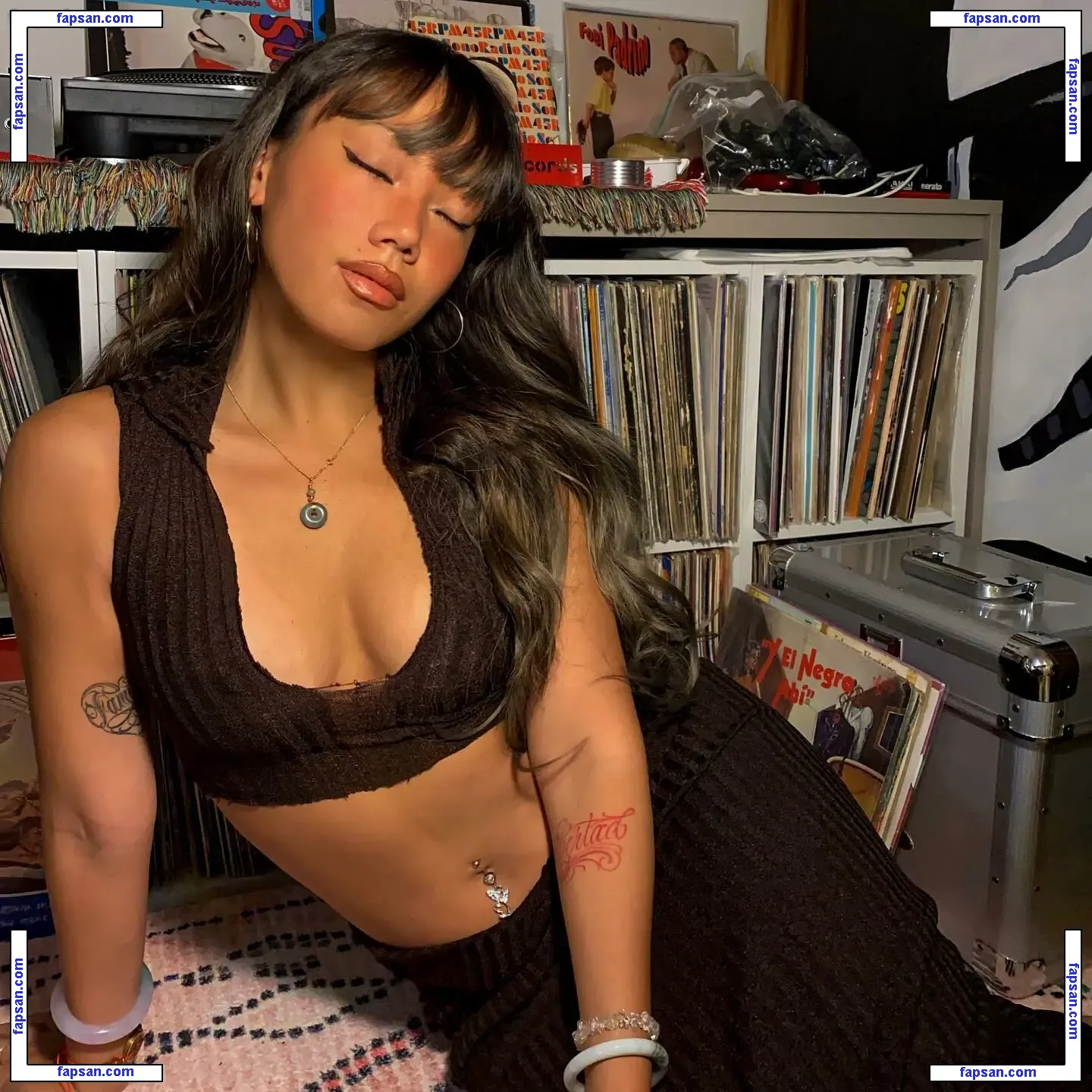 Gia Fu голая фото #0004 с Онлифанс