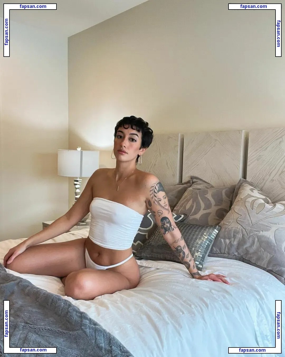 Gianna Evelyn nude photo #0006 from OnlyFans