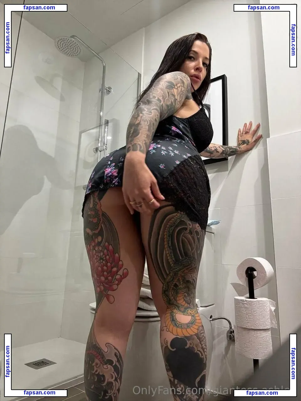 giantess.ashley nude photo #0057 from OnlyFans