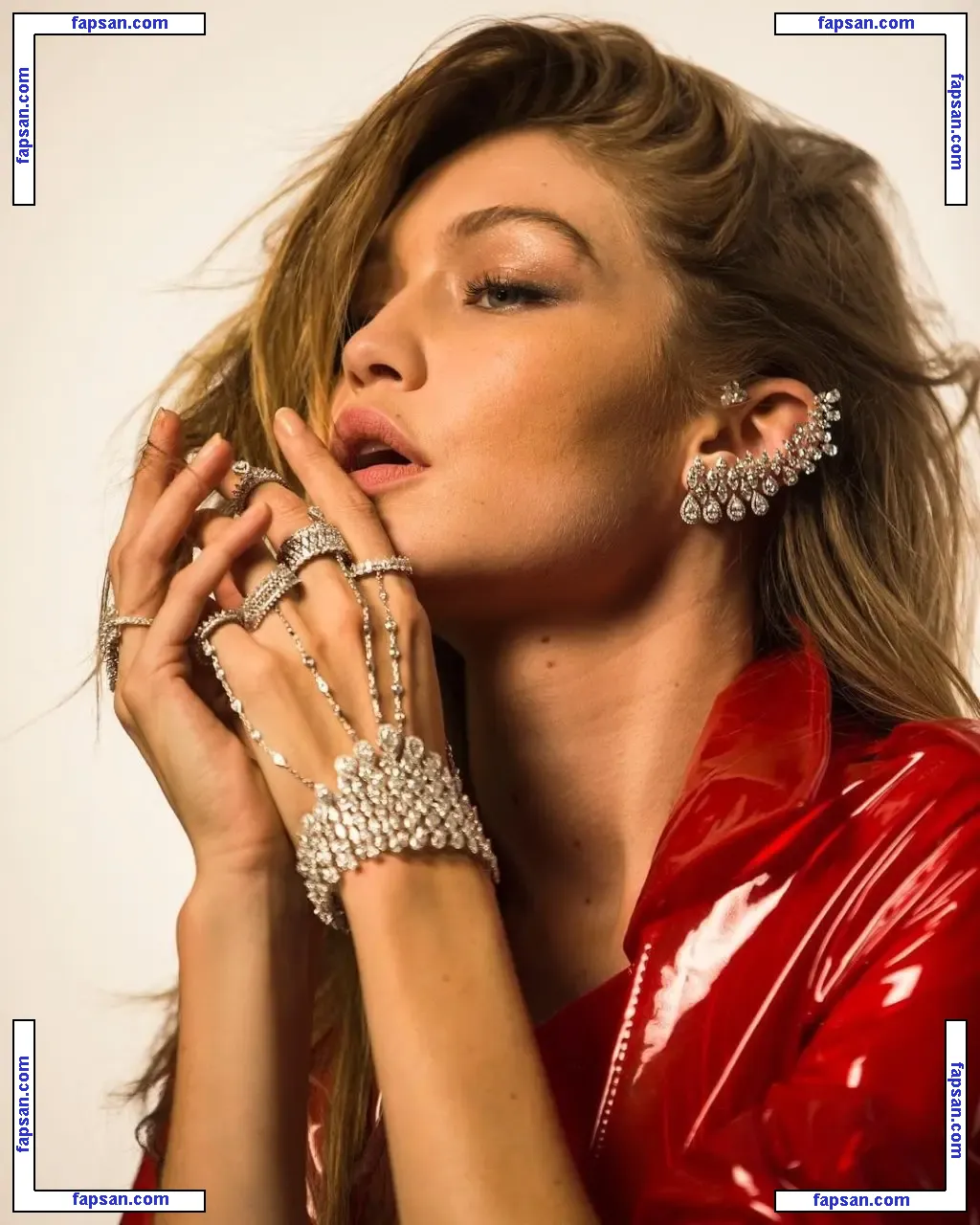 Gigi Hadid голая фото #0013 с Онлифанс