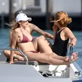 Gigi Hadid голая #0205