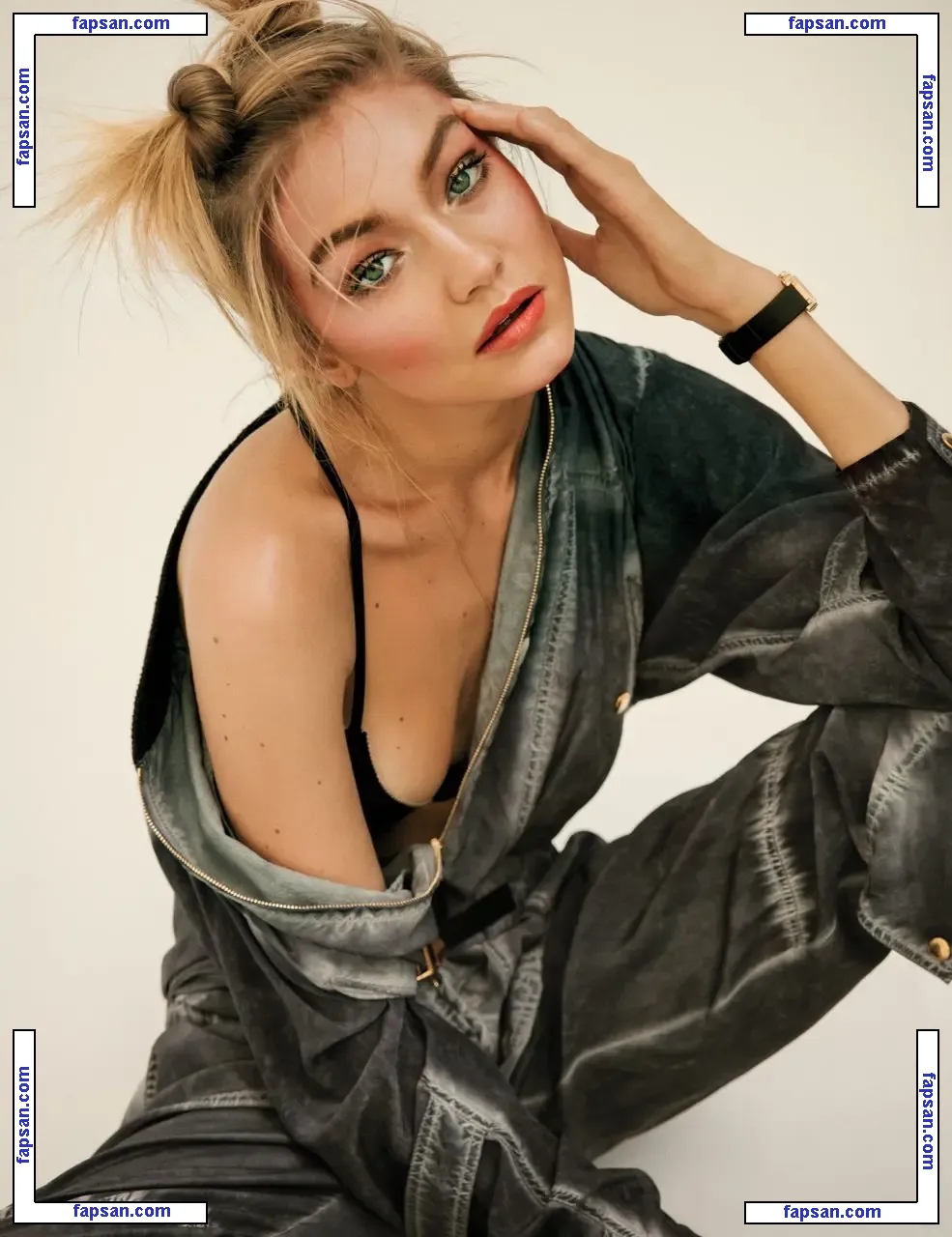 Gigi Hadid nude photo #1103 from OnlyFans