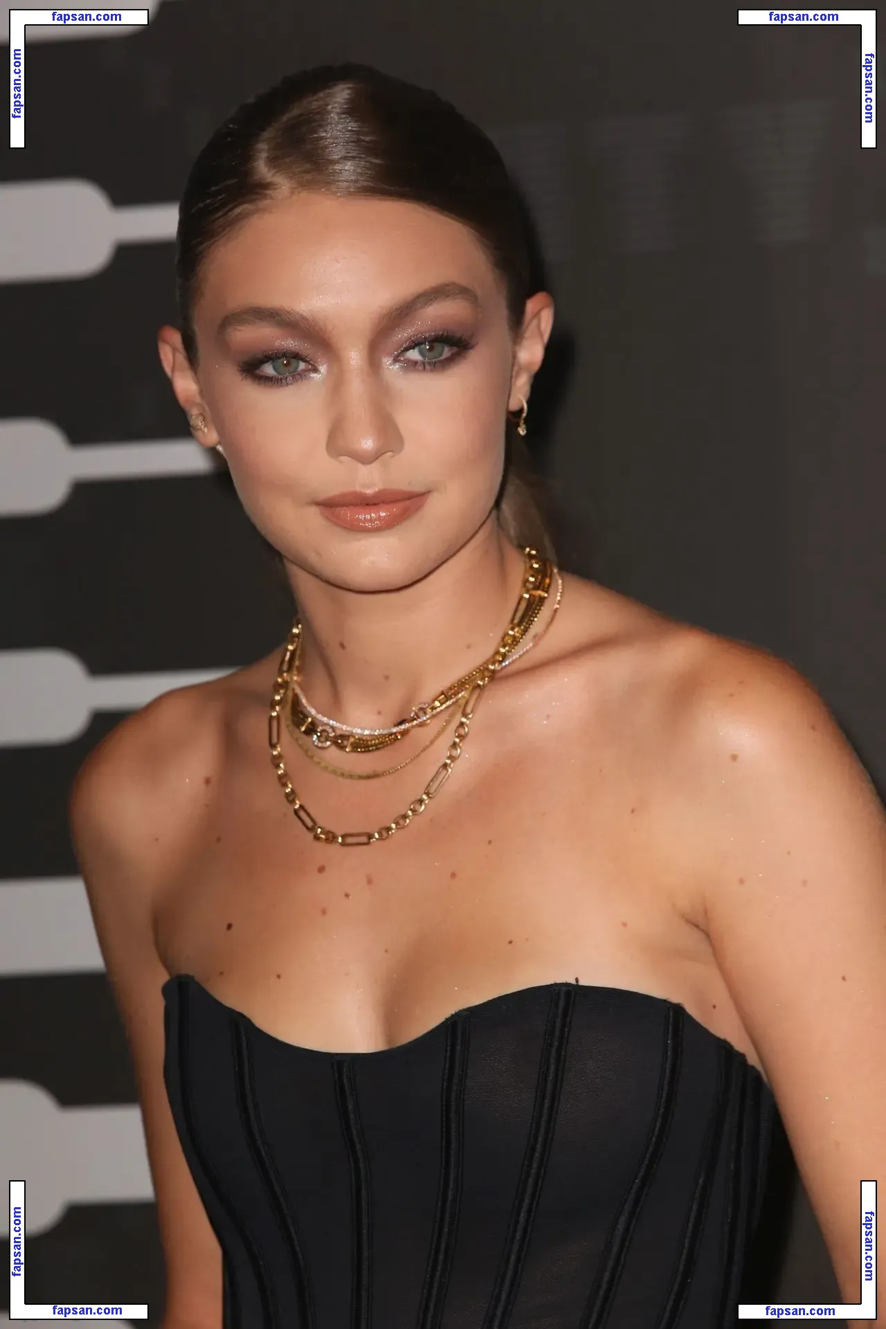Gigi Hadid голая фото #1576 с Онлифанс