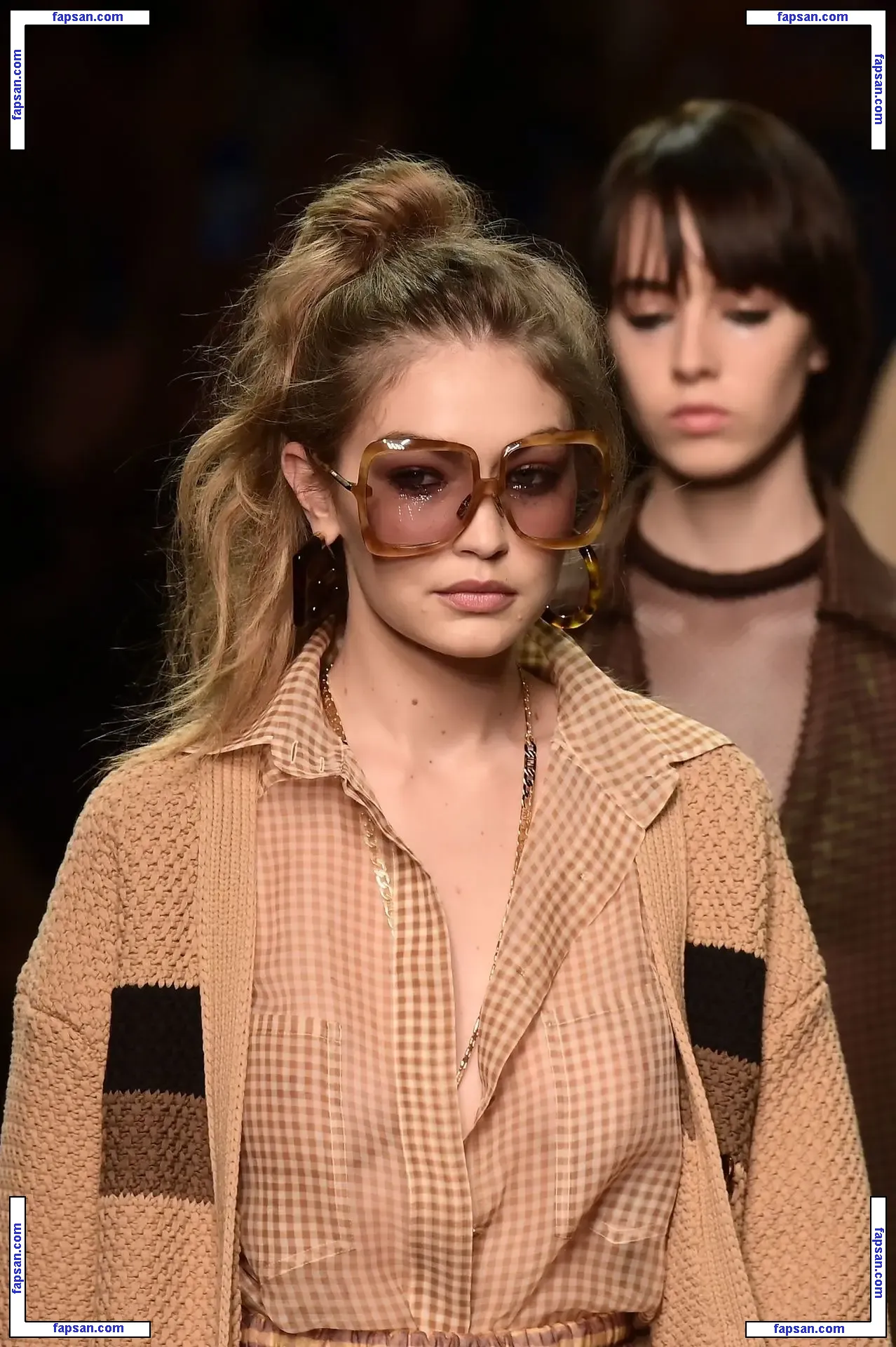 Gigi Hadid голая фото #1607 с Онлифанс