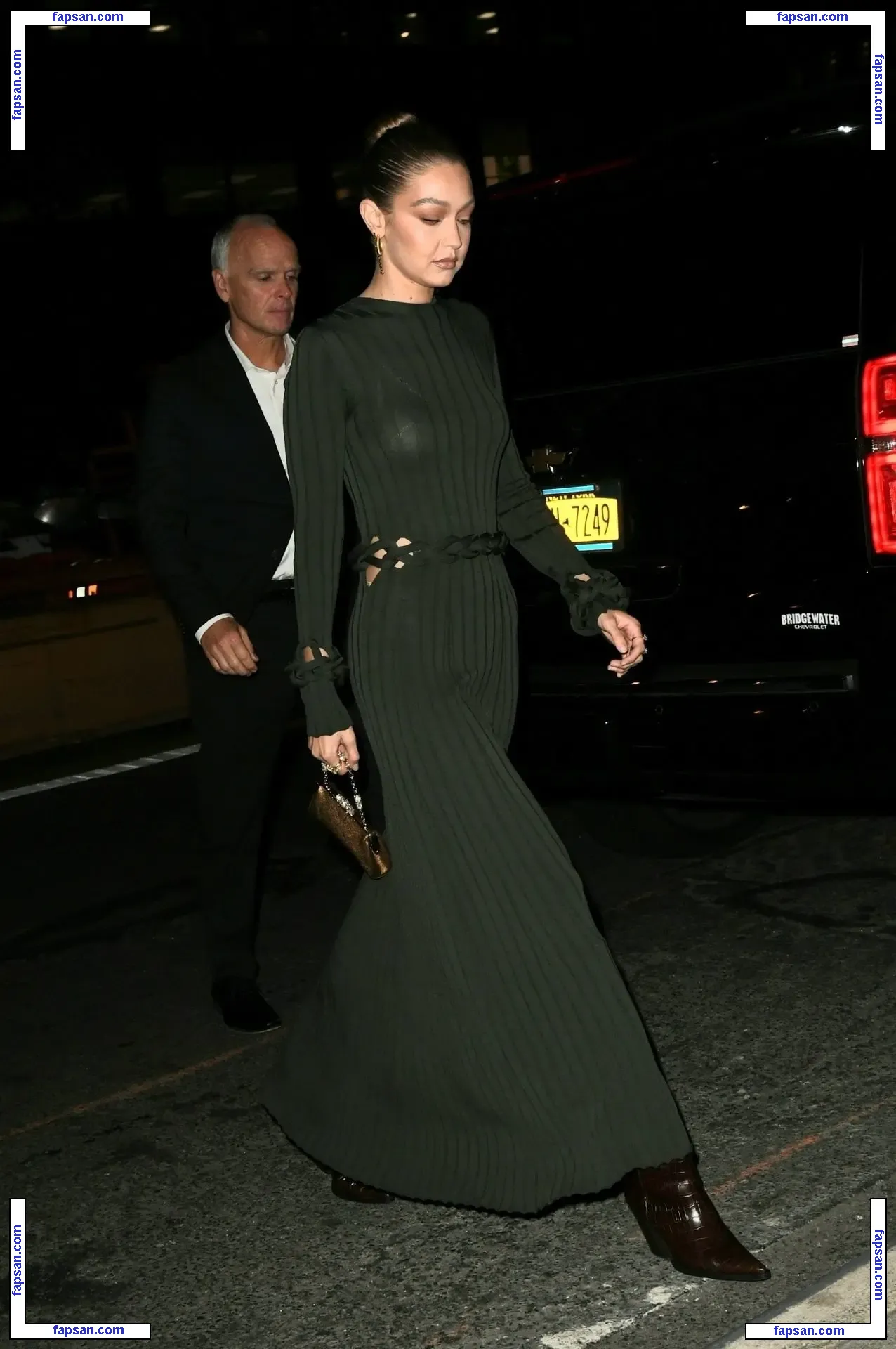Gigi Hadid голая фото #1653 с Онлифанс