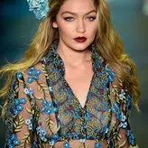 Gigi Hadid голая #1132