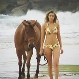 Gigi Hadid голая #1206