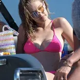 Gigi Hadid голая #1985