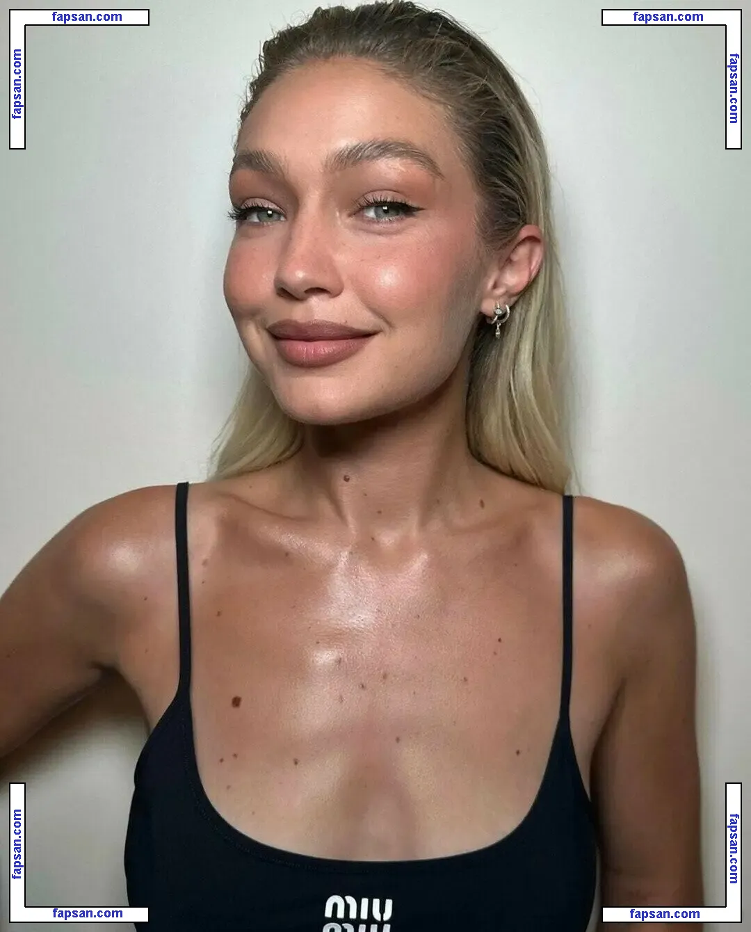Gigi Hadid голая фото #2302 с Онлифанс