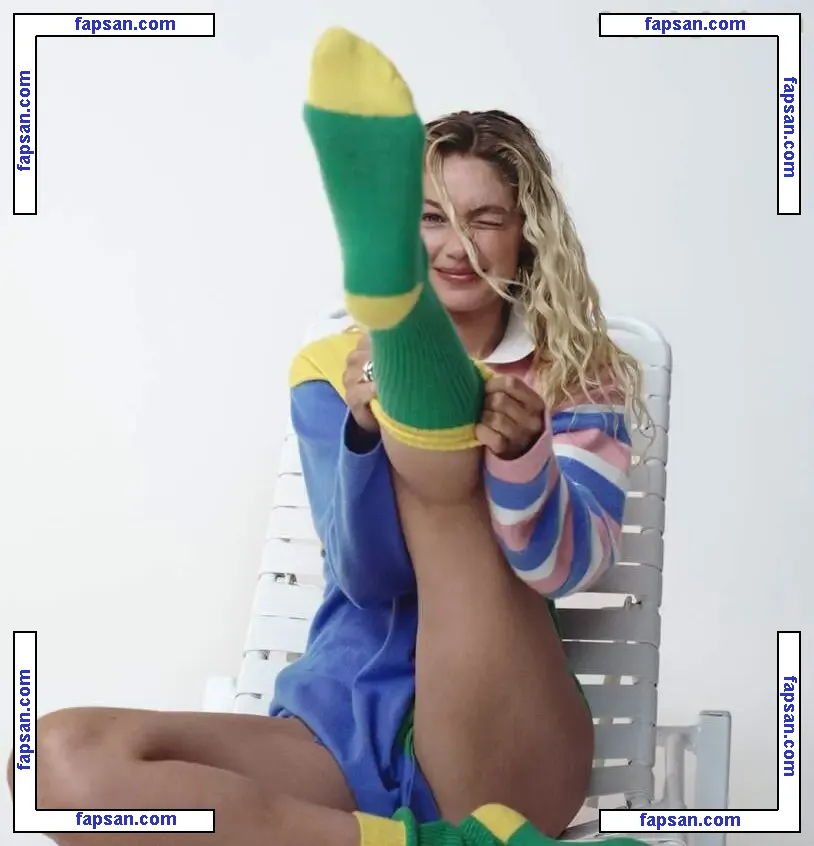 Gigi Hadid nude photo #2332 from OnlyFans