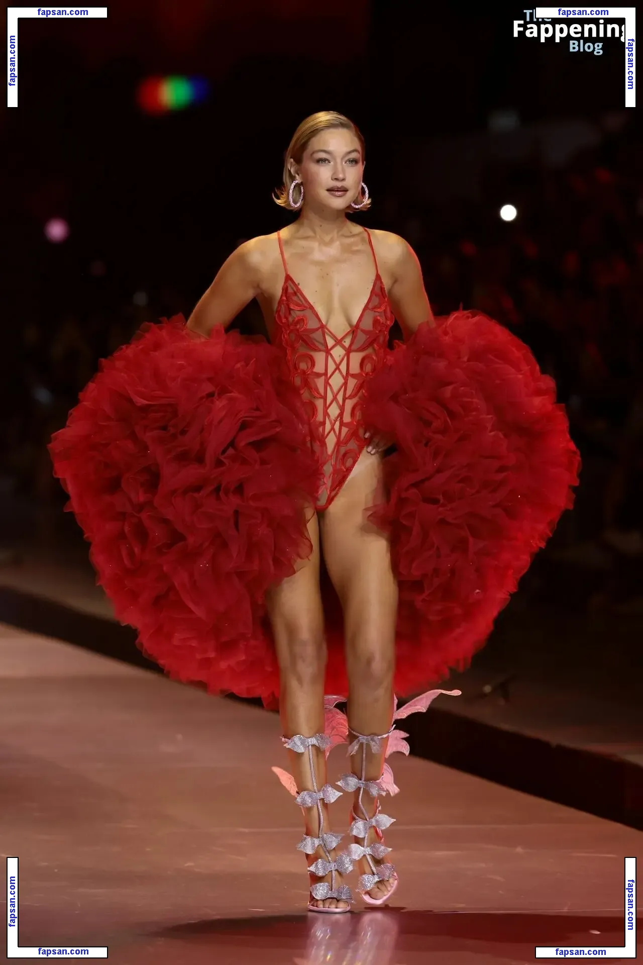 Gigi Hadid голая фото #2454 с Онлифанс