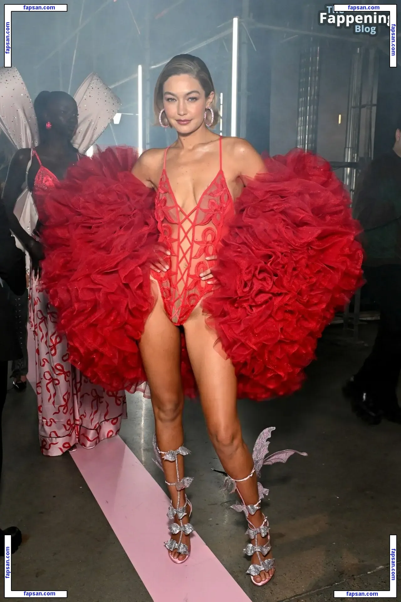 Gigi Hadid голая фото #2460 с Онлифанс