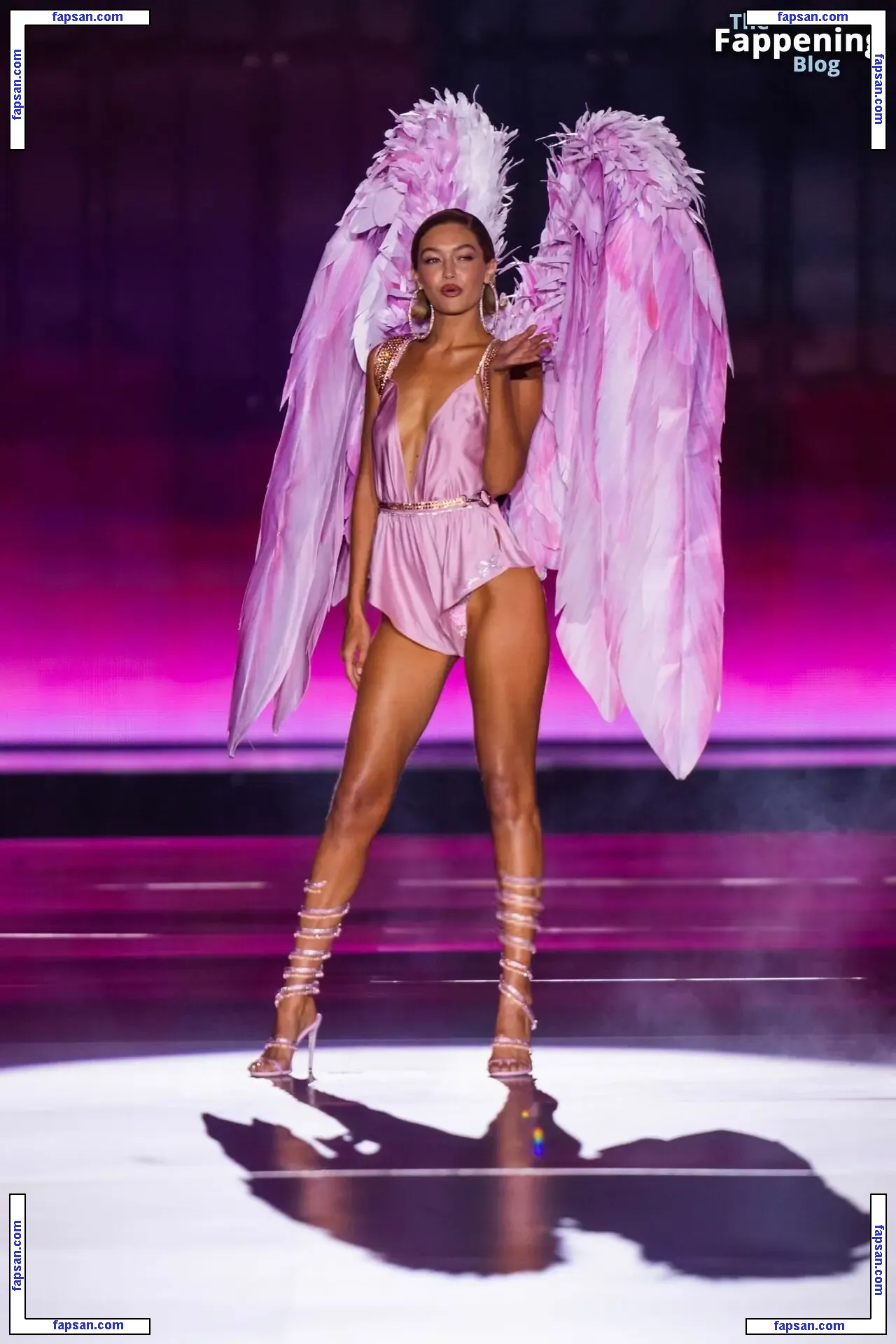 Gigi Hadid голая фото #2472 с Онлифанс