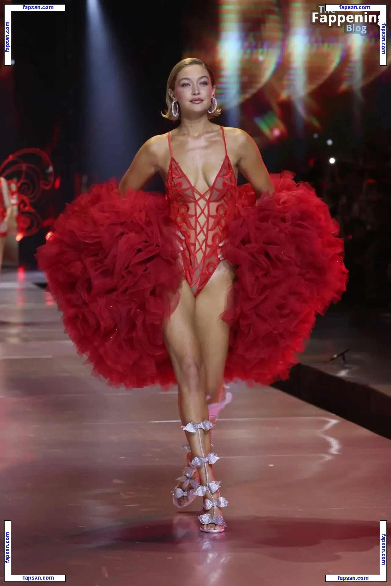 Gigi Hadid голая фото #2476 с Онлифанс