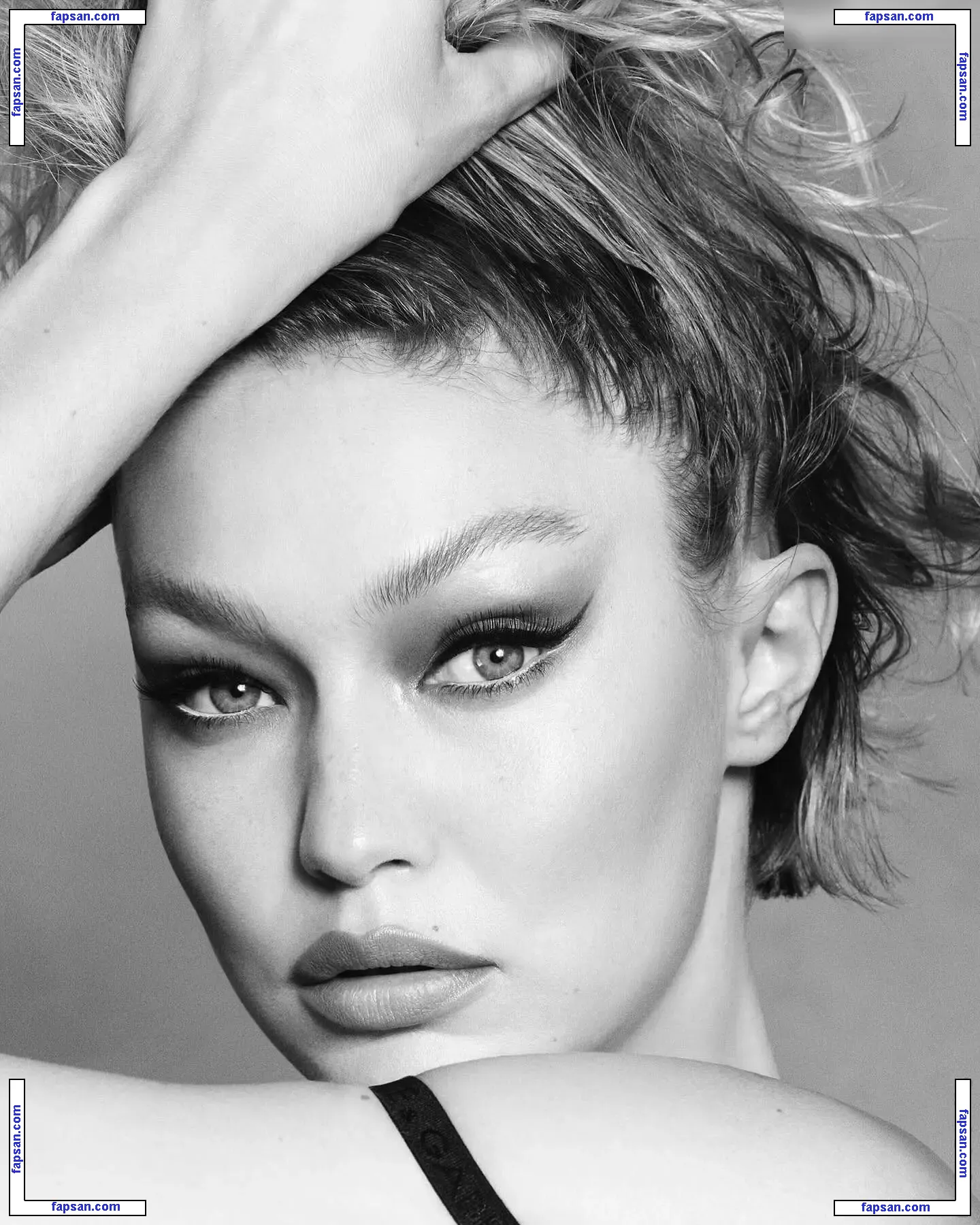 Gigi Hadid голая фото #2543 с Онлифанс