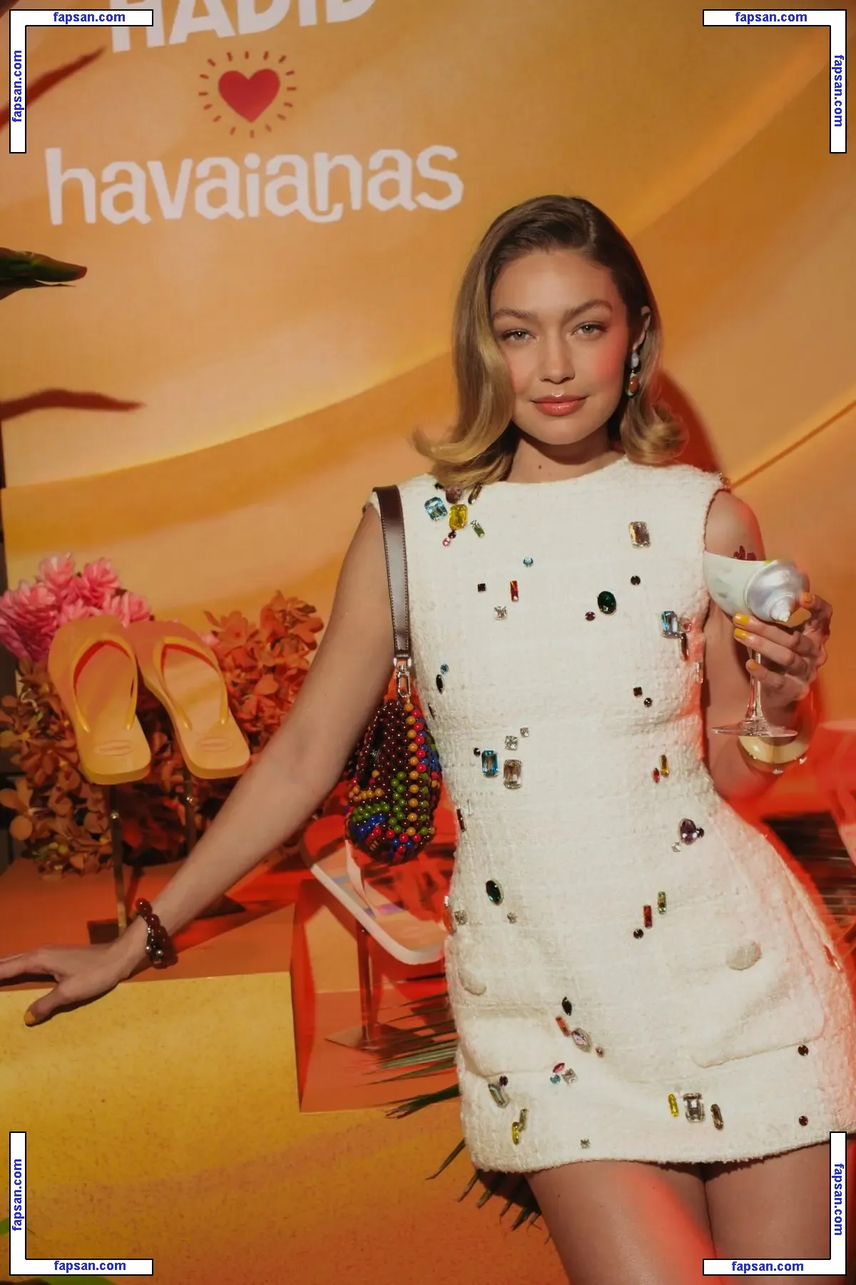 Gigi Hadid голая фото #2586 с Онлифанс