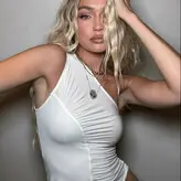 Gigi Hadid голая #2327