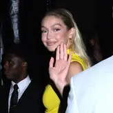 Gigi Hadid голая #2362