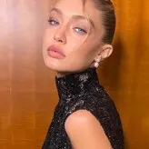 Gigi Hadid голая #2379