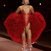 Gigi Hadid голая #2454